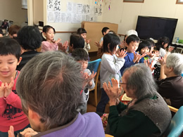 なな・こども園児との交流会